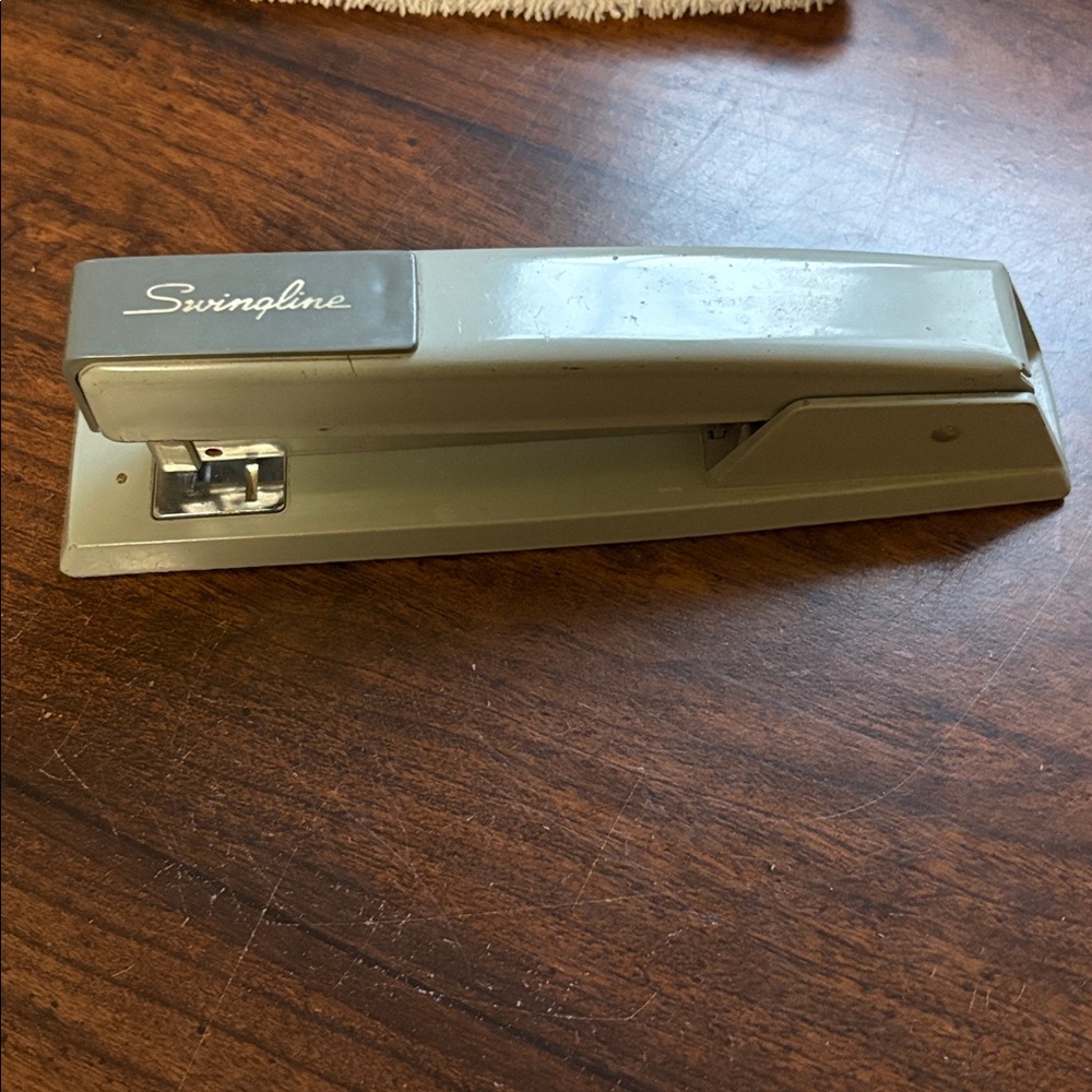 1960s Swingline 747 Classic Stapler – Vintage Grey, Heavy-Duty Metal light wear